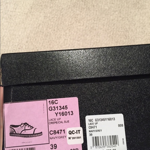 Chanel navy blue oxford pearls flat shoes - Picture 5 of 7